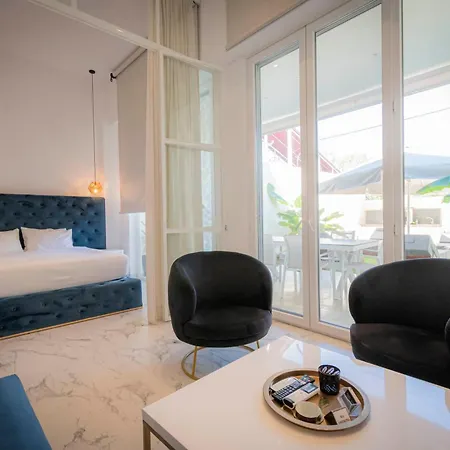 4 Elements Luxury By Rentalspro Services - Halkidiki ネア・ムダニア