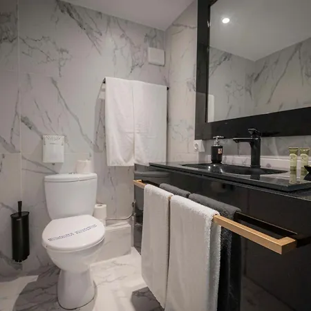 4 Elements Luxury By Rentalspro Services - Halkidiki アパート ネア・ムダニア